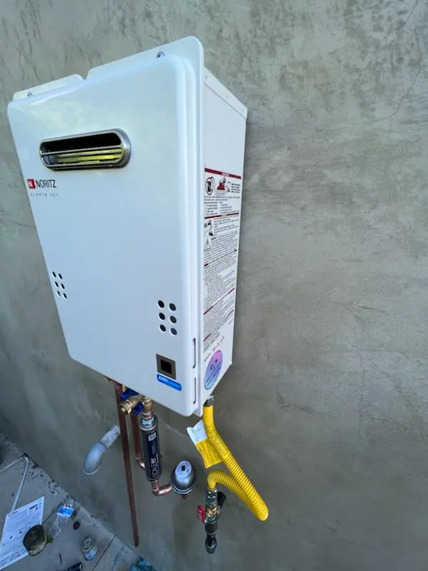 Tankless water heater installation for Dixie Groves Estates homes